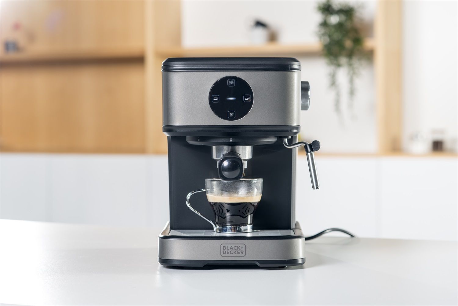 finitura inox antimpronta BLACK sistema crema extra stop automatico quantità programmabile 850W Macchina da caffè espresso 1 o 2 caffè DECKER BXCO850E funzione vapore 20bar 1,5l 
