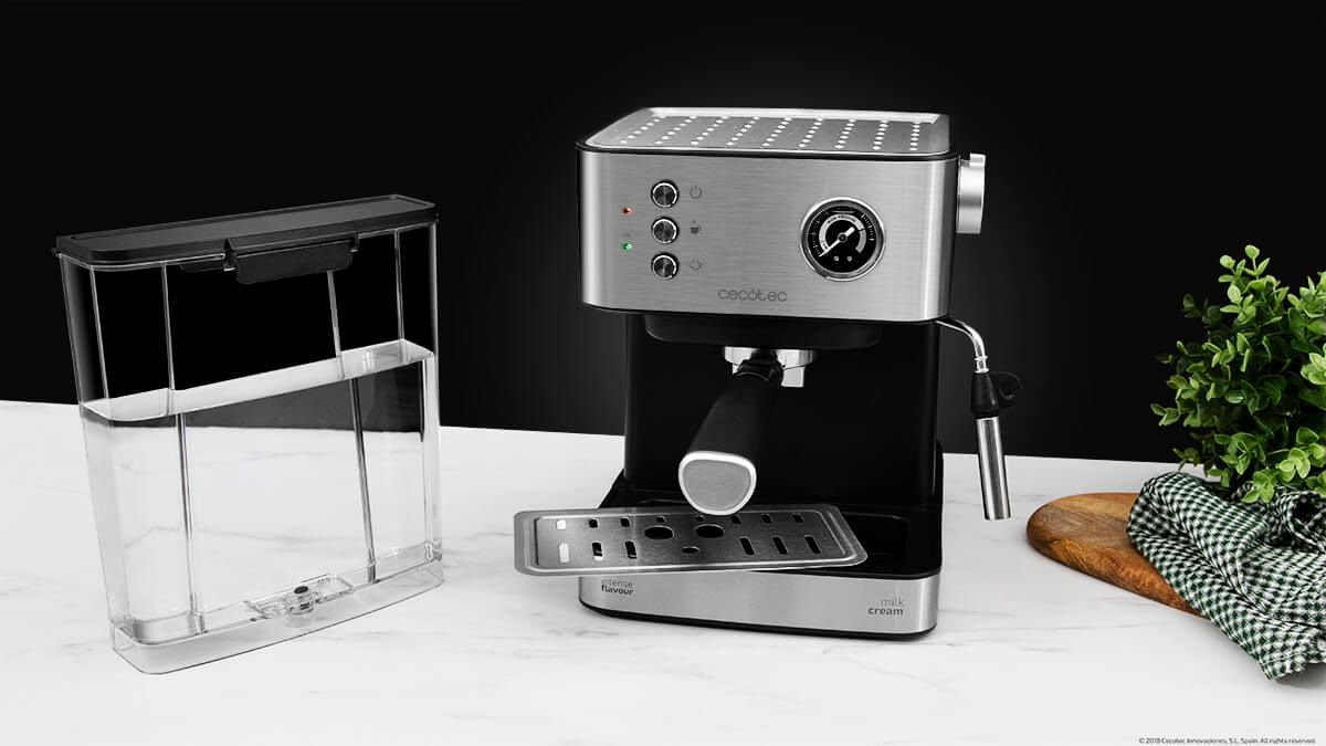 Cecotec Italia - Power Espresso 20☕ Macchina da caffè express per espresso  e cappuccino con vaporizzatore. Pressione di 20 bar e 850 W di potenza.  Rifiniture in acciaio inossidabile e serbatoio da