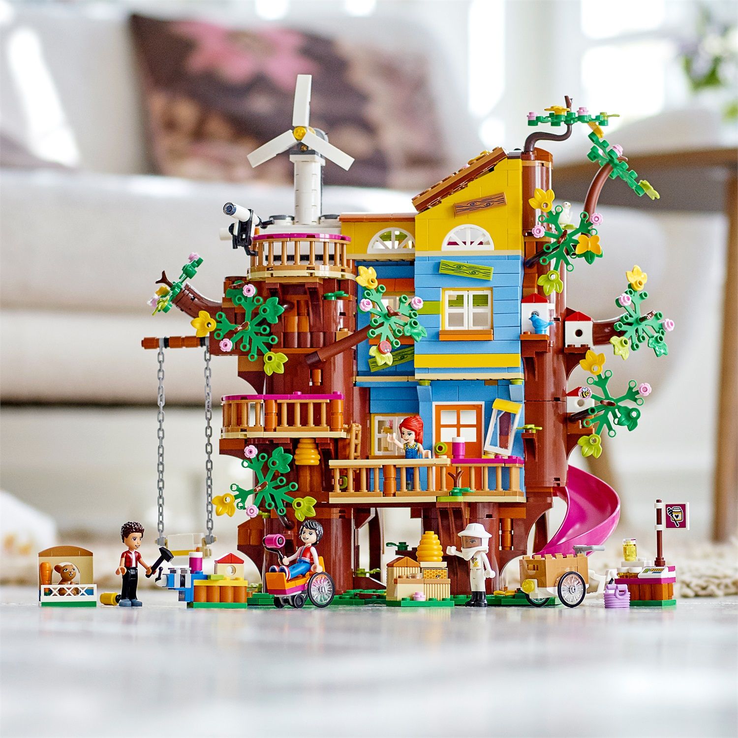 LEGO 41703 Friends Casa sull'Albero dell'Amicizia con Mini Bamboline di Mia  e River, Giochi per Bambina e Bambino da 8 Anni in su, Idee Regalo di  Compleanno per Bambine e Bambini 