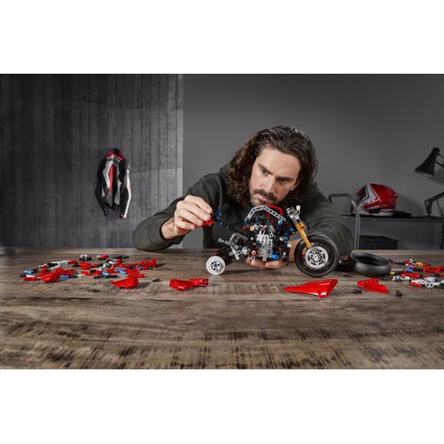 Lego Technic 42107 Ducati Panigale V4 R