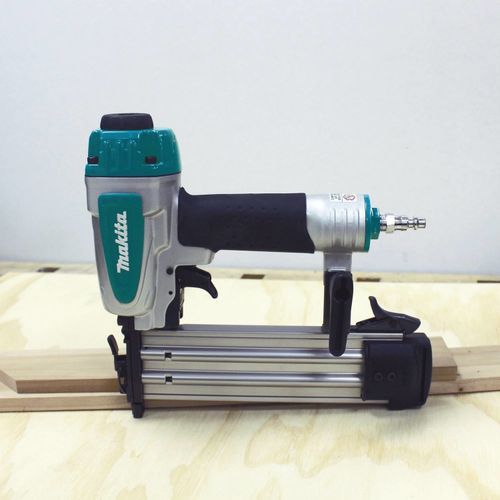 Makita AF505