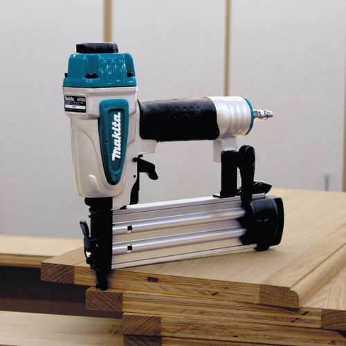 Makita AF505