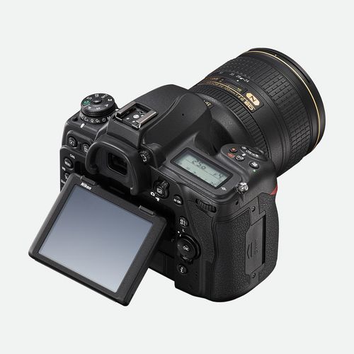 Nikon D780