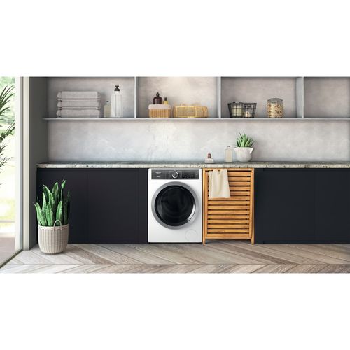 Hotpoint Ariston Lavatrice H8 W946WB IT