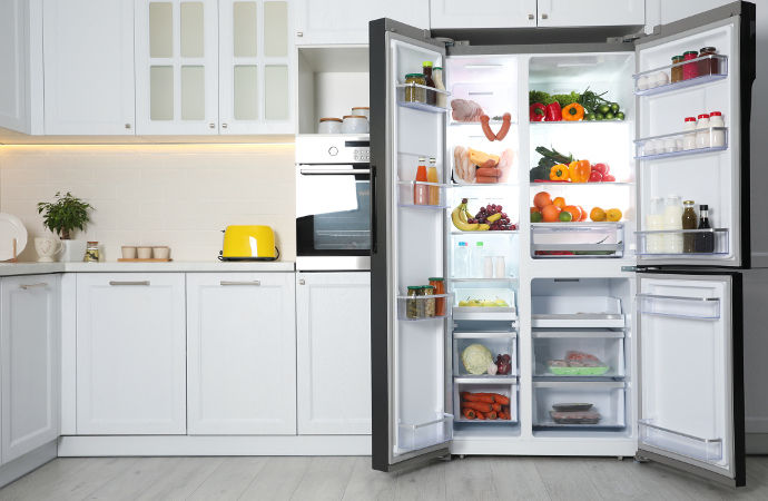 Quali sono i vantaggi dei frigoriferi con porta a specchio?