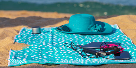 Tech in spiaggia: guida ai migliori gadget tecnologici per l’estate