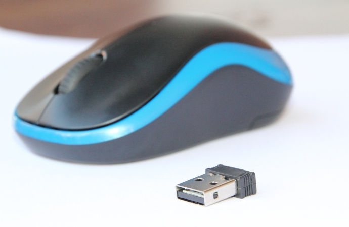 mouse wifi con dongle usb