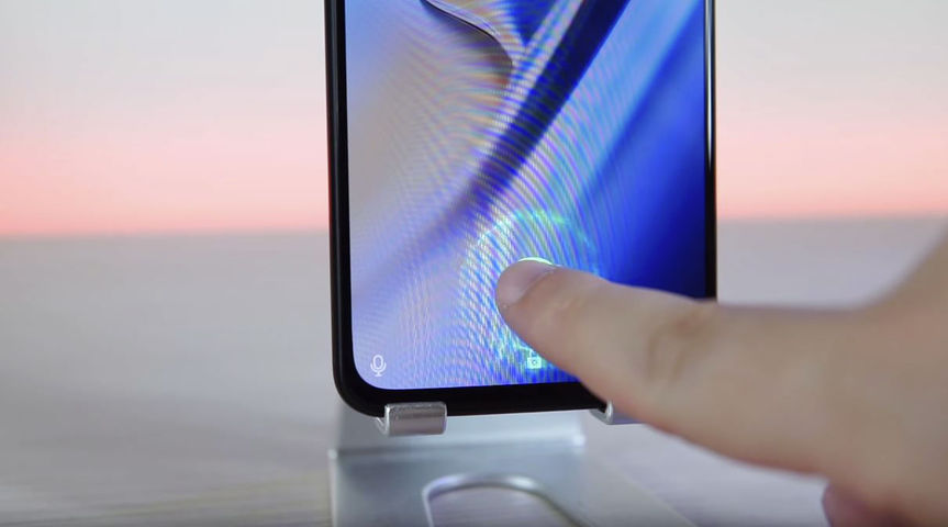 Sensore-di-impronte-sotto-al-display OnePlus 6T 