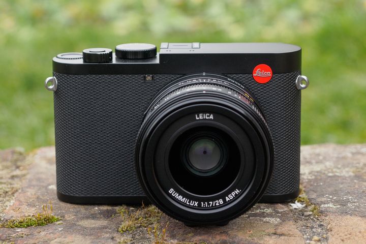 Leica Q2