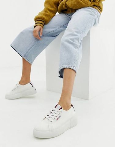 Superga bianche outfit