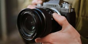 Fujifilm X-T4 ufficiale: presentata la nuova mirrorless con sensore APS-C