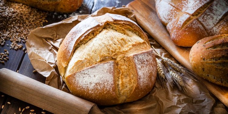 Come fare il pane in casa: strumenti, ricetta e consigli