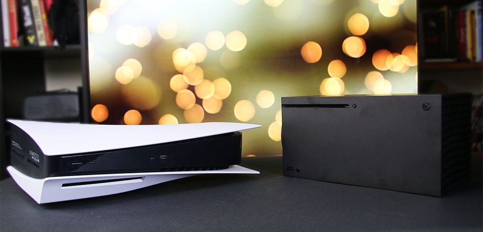 Confronto PS5 e Xbox Series X vista orizzontale