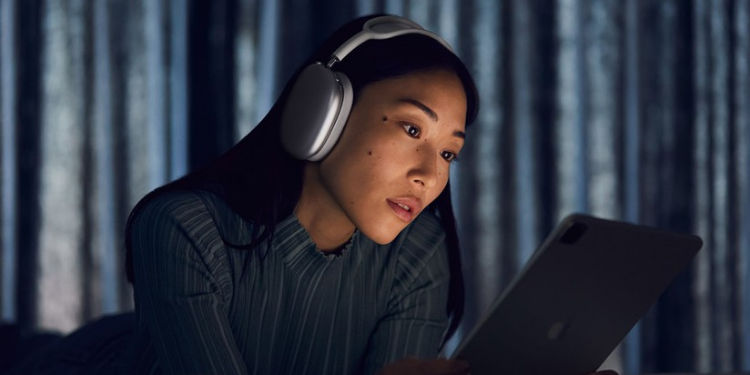 AirPods Max: un bug scarica la batteria in una notte, ma Apple è già a  lavoro per la risoluzione | Trovaprezzi.it Magazine