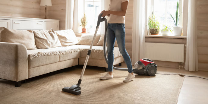 Come pulire i tappeti di casa con gli strumenti migliori e metodi