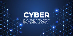 Scritta Cyber Monday su sfondo blu