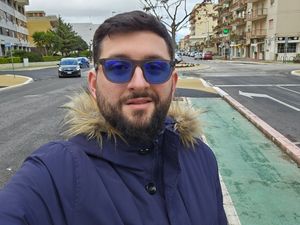 iPhone 15 Plus recensione