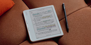 Recensione Kobo Libra Colour: un ebook reader a colori per leggere e scrivere