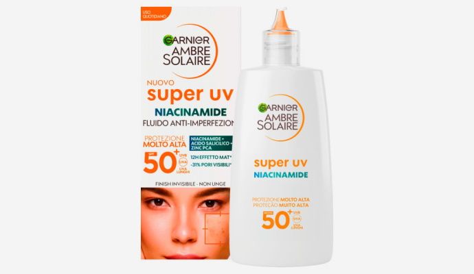 Crema solare viso antimacchia Garnier Ambre Solair Super UV Niacinamide Fluido Anti-Imperfezioni SPF50+