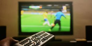 Guardare calcio in TV