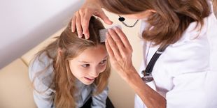 Pidocchi dei capelli? Consigli e rimedi per eliminarli in modo definitivo