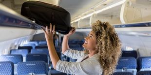 Bagaglio a mano in aereo: le dimensioni e cosa si può portare