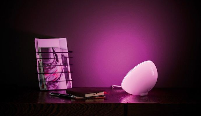 Philips Hue Go lampada LED da tavolo portatile