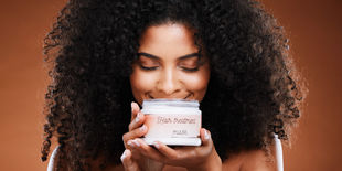 Crema capelli ricci: le 5 migliori per una piega al top