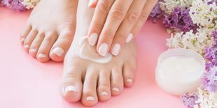 Le migliori creme piedi per prepararsi ai sandali