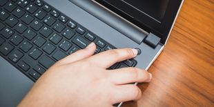 Cosa succede se spengo il PC senza aver prima chiuso tutti i programmi?