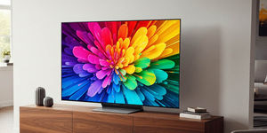 TV OLED generica in salotto