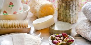 I 10 migliori cosmetici solidi per una beauty routine sostenibile