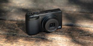 RICOH GR IV: specifiche e prezzo della nuova compatta per la street photography