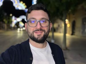 17 Pro Max modalità ritratto notturna