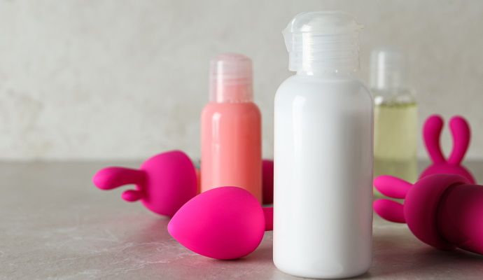 Pulizia sex toys: come lavare vibratori e dildo per averli sempre puliti e perfetti | Trovaprezzi.it Magazine Pulizia sex toys: come lavare vibratori e dildo per averli sempre puliti e perfetti | Trovaprezzi.it Magazine