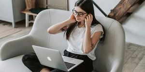 Videocall Google Meet make-up virtuale