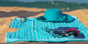 Tech in spiaggia: guida ai migliori gadget tecnologici per l’estate